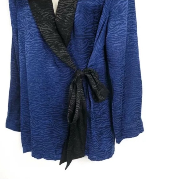 Victorias Secret Womens Pajama Top / Robe XS Blue Black Satin Wrap Long Sleeve - Picture 4 of 7